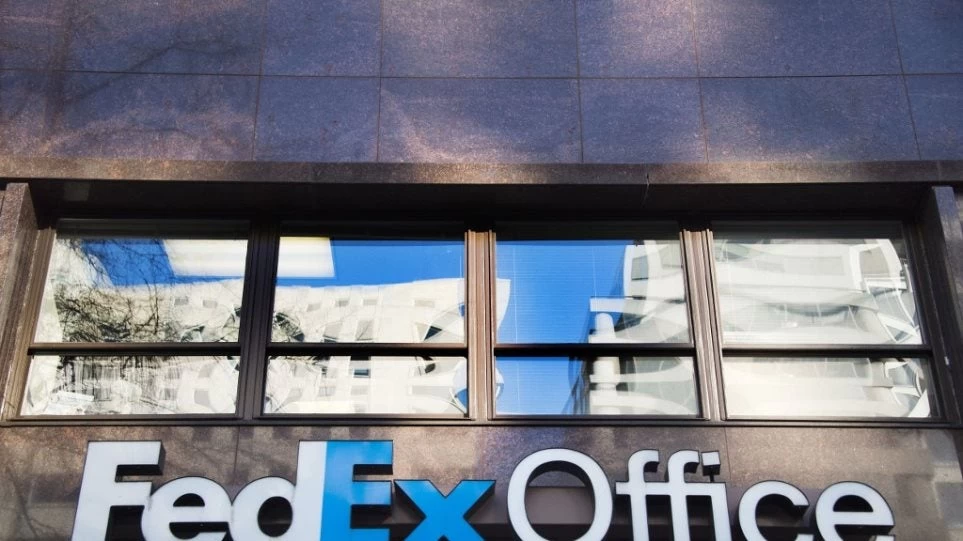 Το Πεκίνο κατηγορεί τη FedEx ότι «παρακράτησε» περισσότερα από 100 δέματα που συνδέονται με τη Huawei